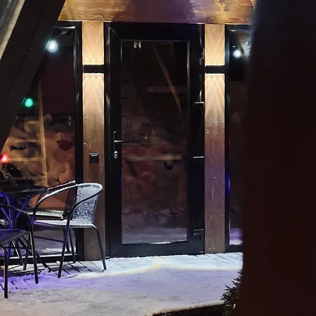 Lägenhet A-frame-hub з форелевою риболовлею Slavske